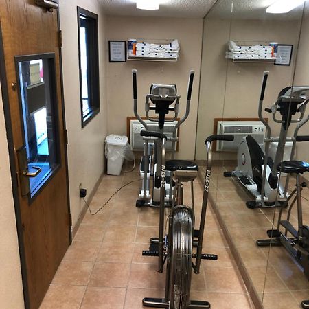 Super 8 By Wyndham North Platte Motel Bagian luar foto