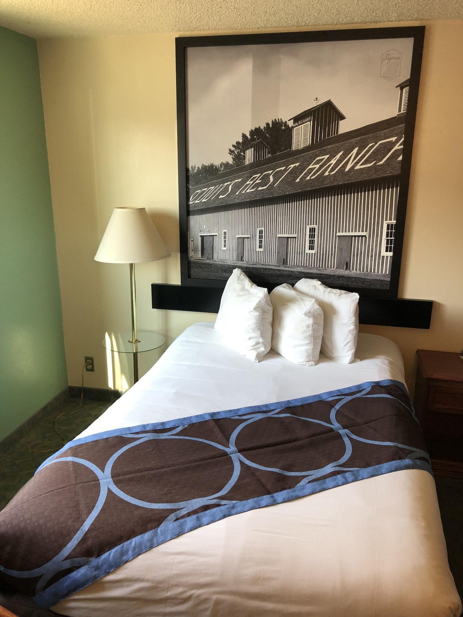 Super 8 By Wyndham North Platte Motel Bagian luar foto