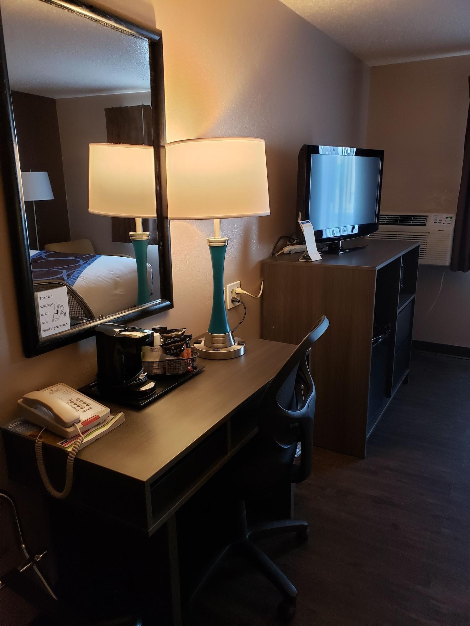 Super 8 By Wyndham North Platte Motel Bagian luar foto