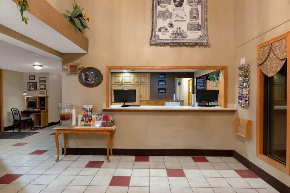 Super 8 By Wyndham North Platte Motel Bagian luar foto