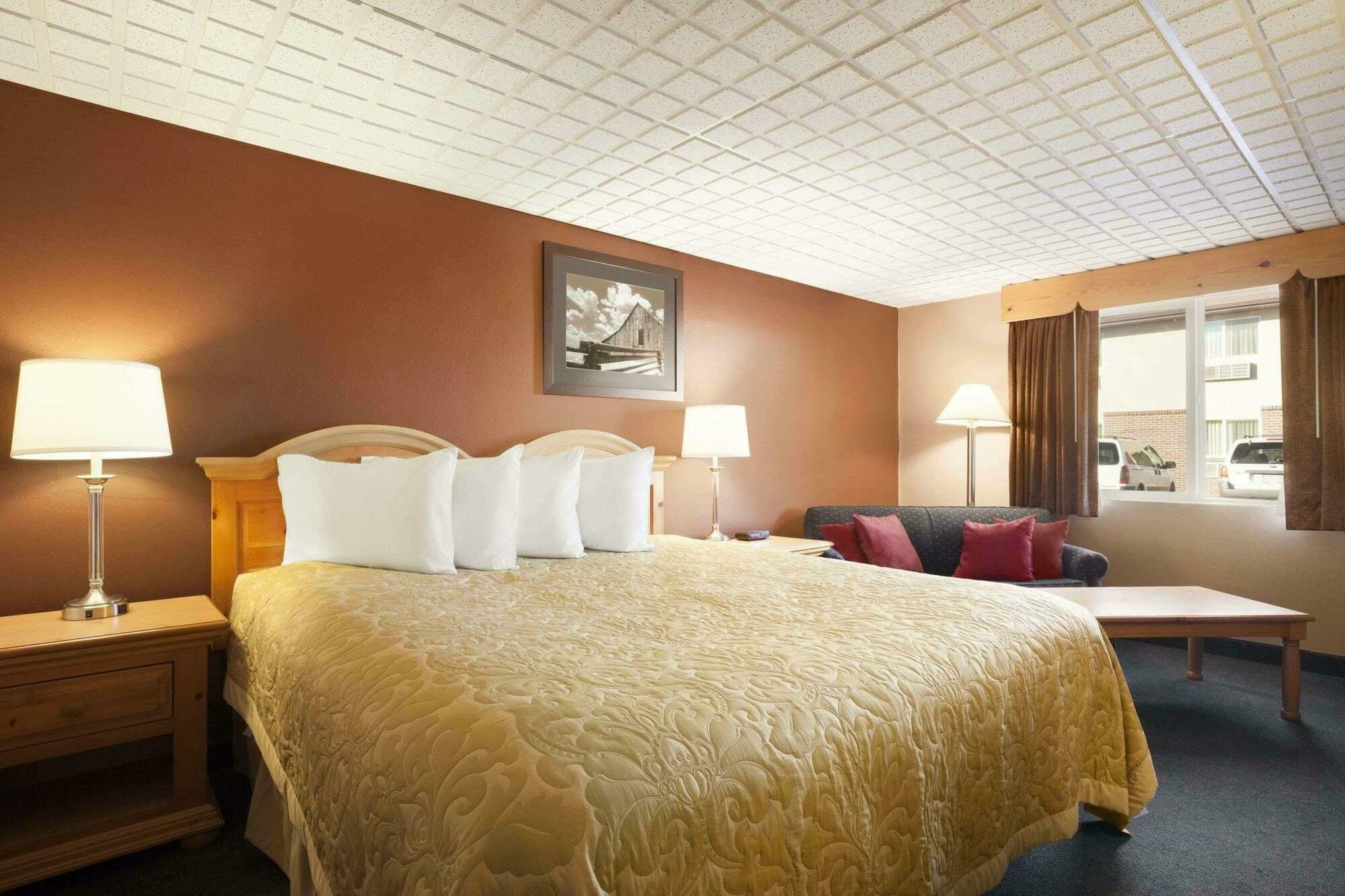 Super 8 By Wyndham North Platte Motel Bagian luar foto